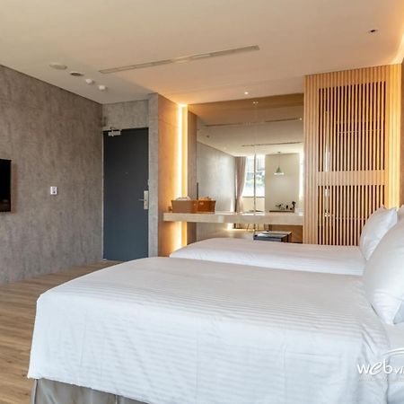 Hotel 玩行旅台北館 à Taipei Extérieur photo