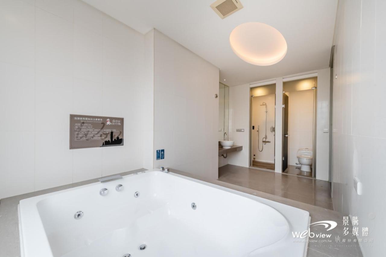 Hotel 玩行旅台北館 à Taipei Extérieur photo