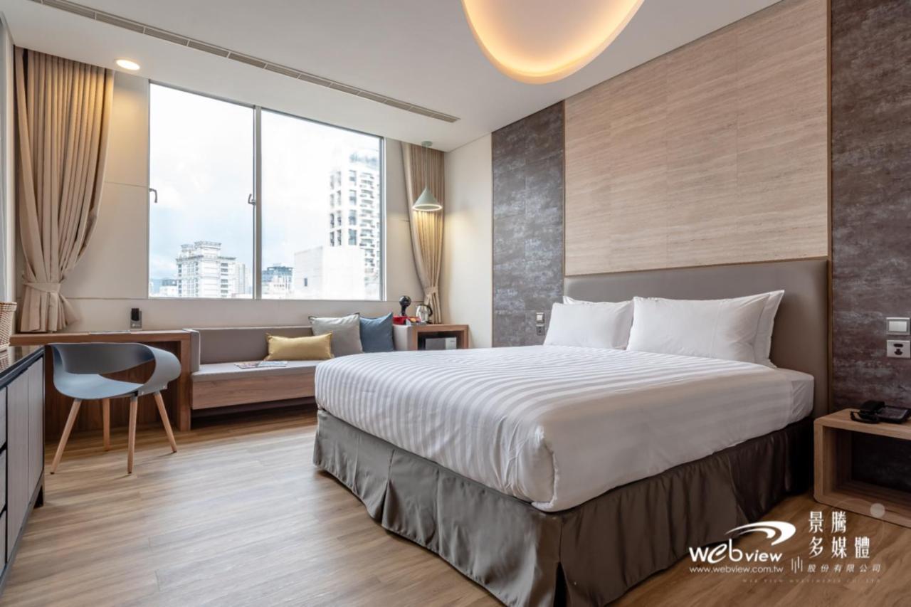 Hotel 玩行旅台北館 à Taipei Extérieur photo