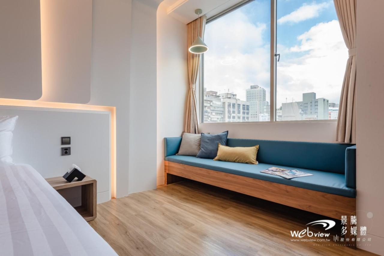 Hotel 玩行旅台北館 à Taipei Extérieur photo