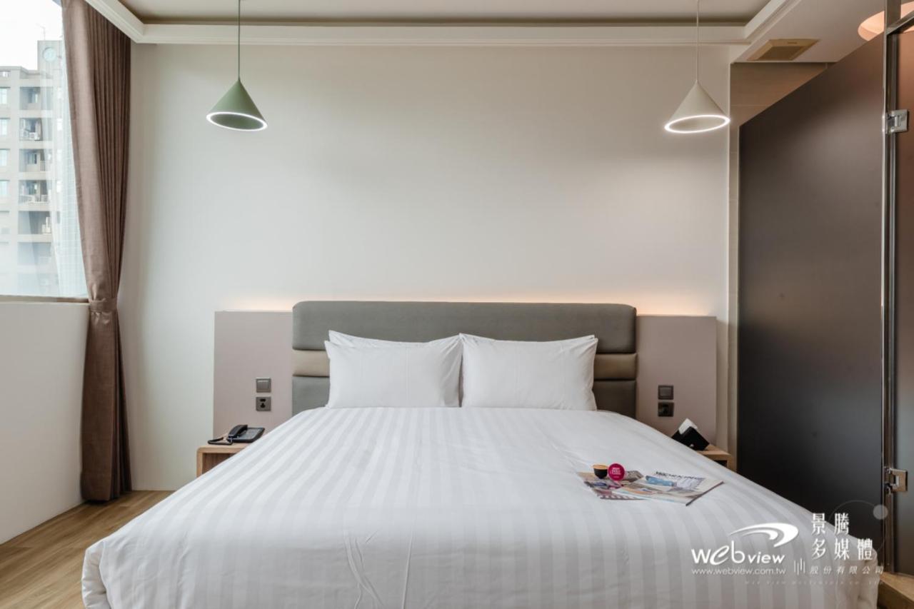 Hotel 玩行旅台北館 à Taipei Extérieur photo