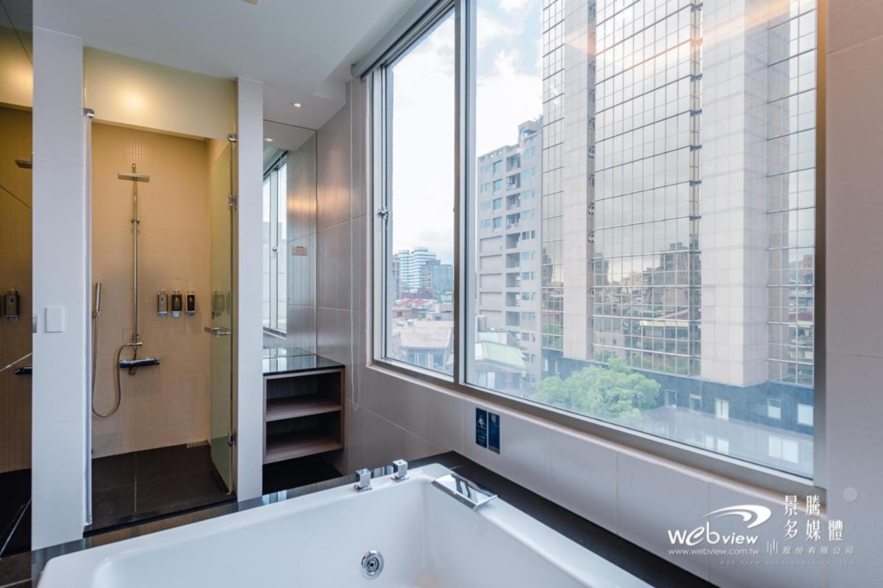 Hotel 玩行旅台北館 à Taipei Extérieur photo